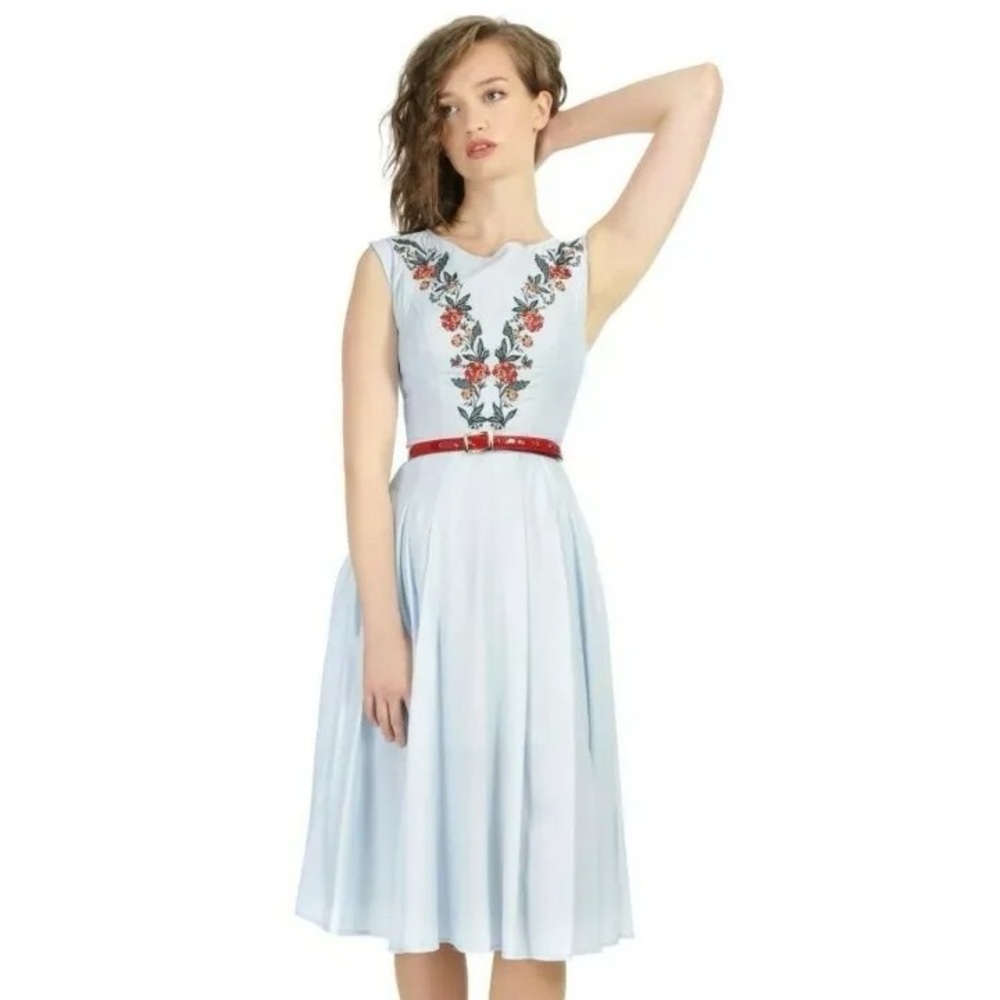 Chic Light Blue Floral Embroidered Midi Dress